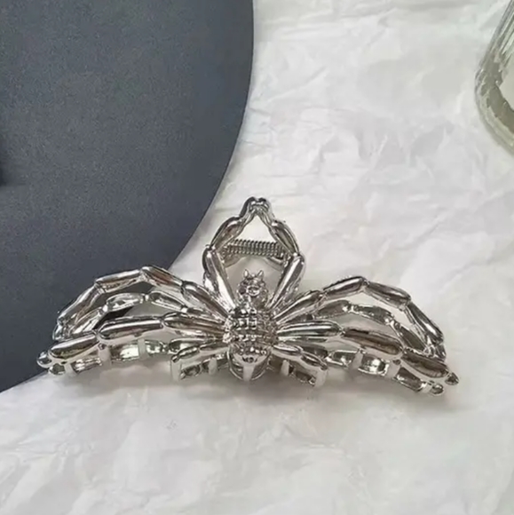 🕸️🕷️ Spider metal hair claw clip - Picture 7 of 9